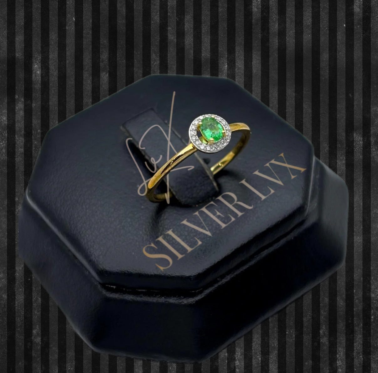 Anillo Solitario Con Diamante Natural Y Esmeralda Oro 14K